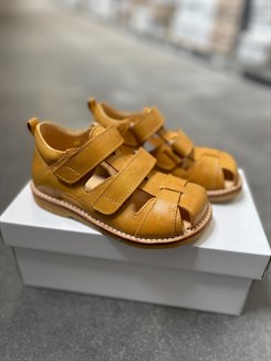 Angulus sandal med justerbar velcro - Camel